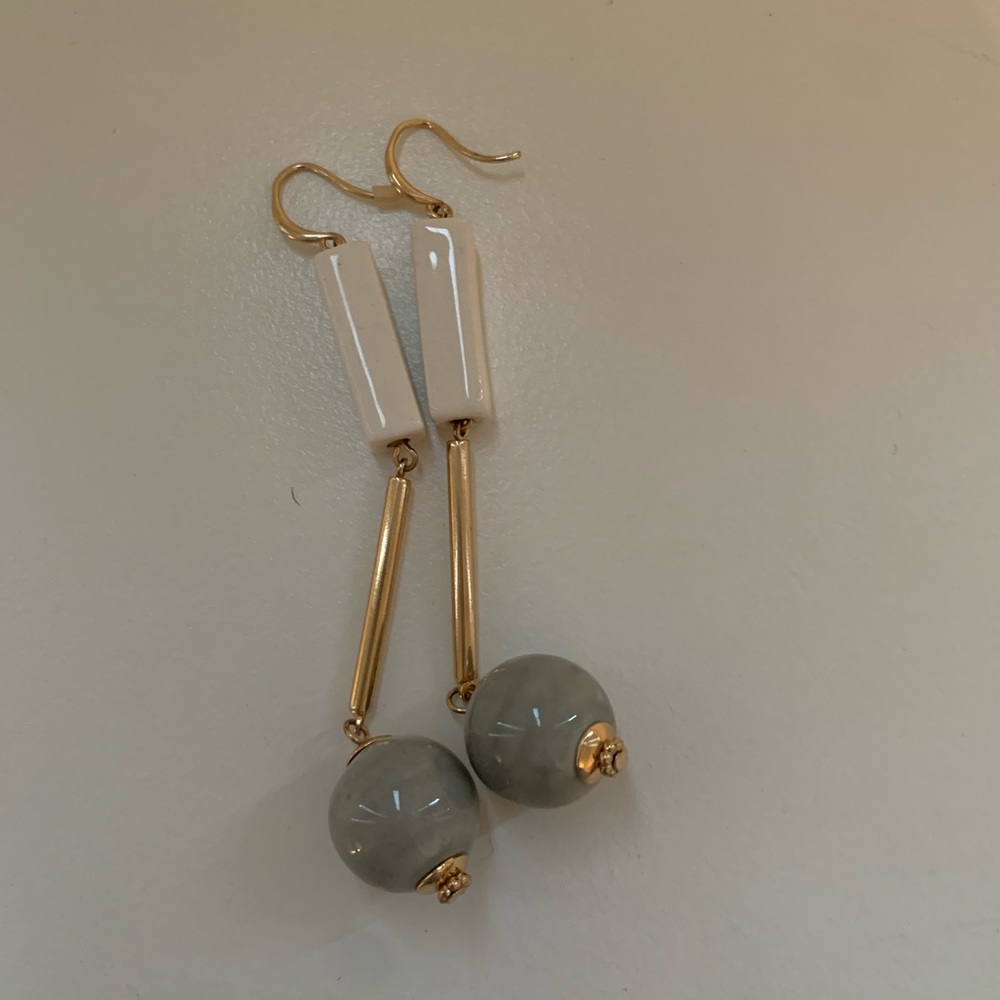Earrings - Picture 1 of 2